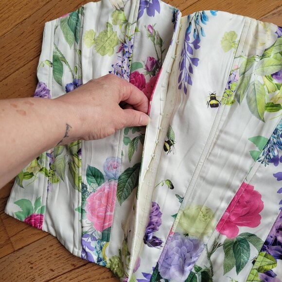 Bridgerton X Primark Corset Romantic Whimsical Gardenia Corset M - Picture 4 of 16